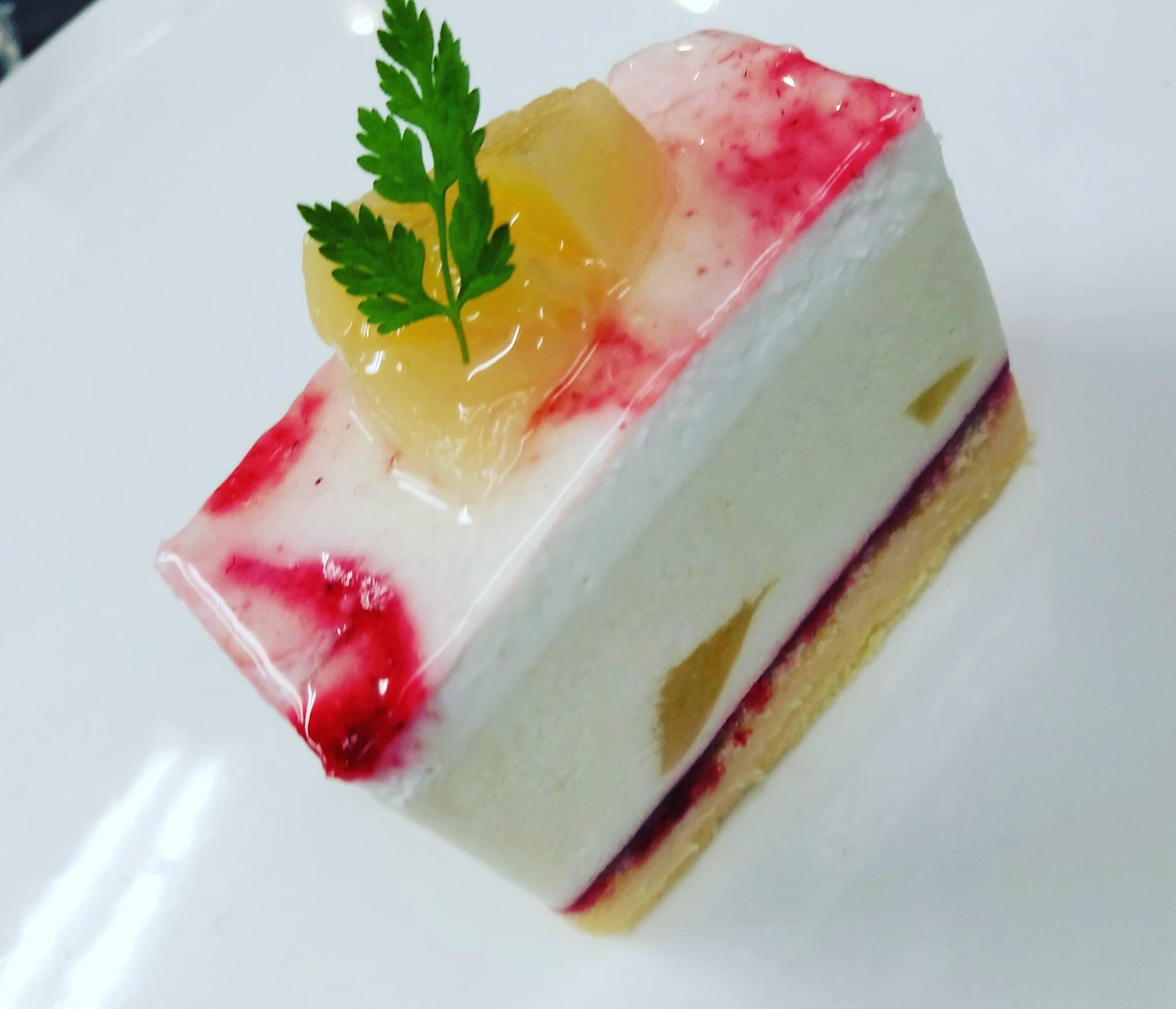 女性スタッフが多い明るい職場です☆