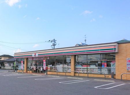 郊外にあるので車で楽々通勤できます。