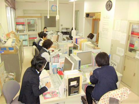 明るく働きやすい職場です◎