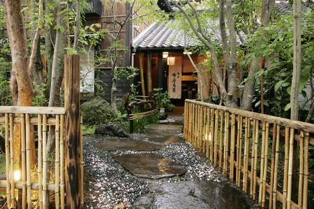 スタッフ同士協力しておもてなししております。