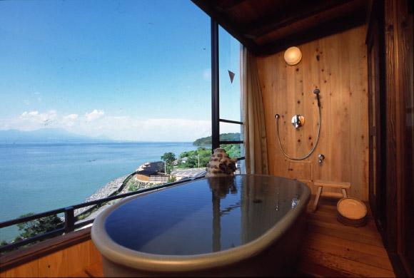 安らぎの時間と驚きの体験を提供する上質リゾートの旅館です。