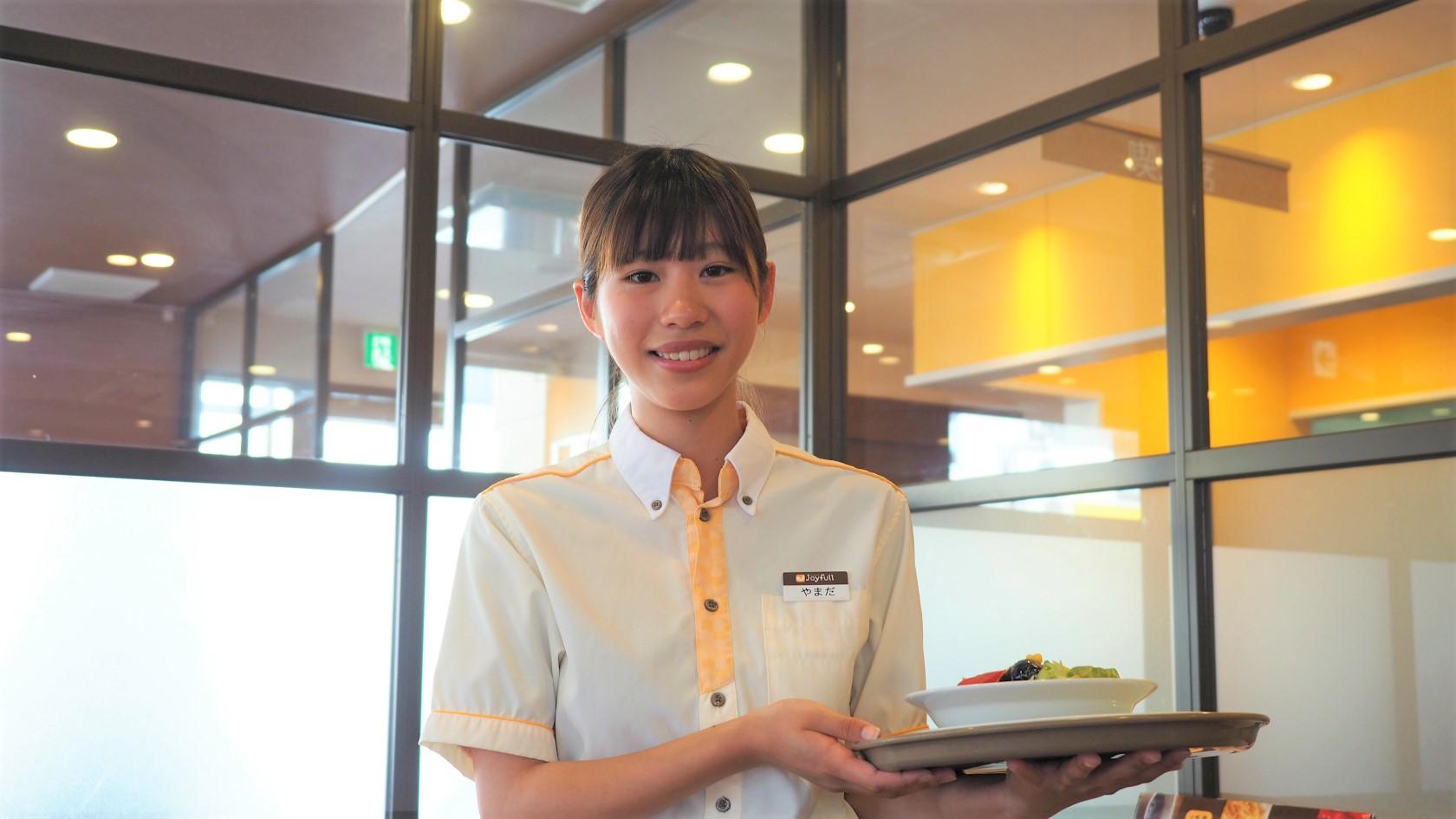 接客を通して色んなマナーも学べます。