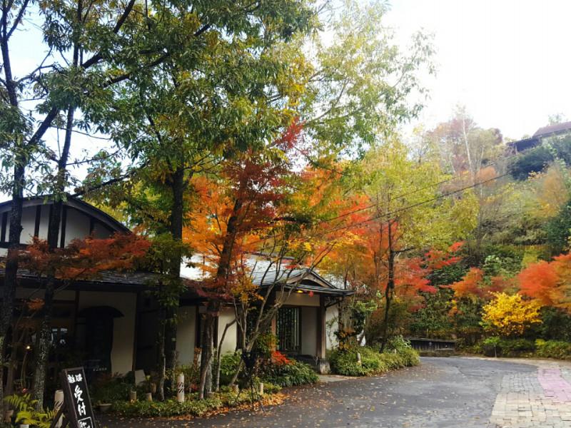各種保険・食事も付いて手厚い待遇です。