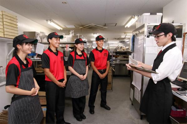 シフトは自己申告制なのでバイトもプライベートも充実◎