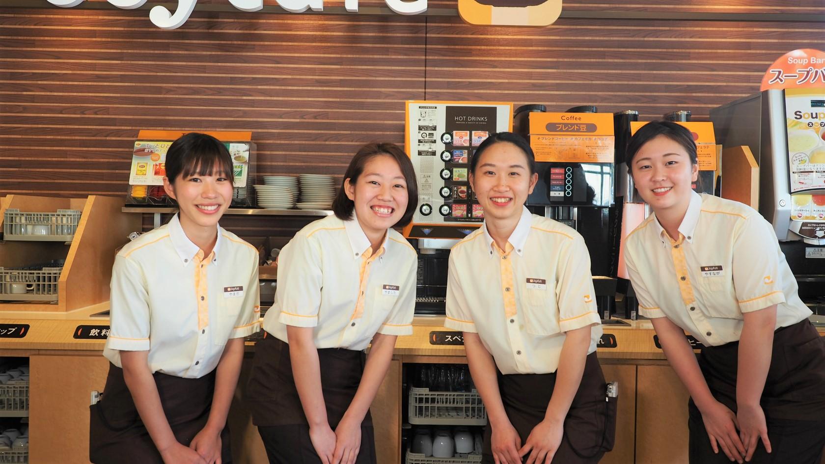 女性が多く明るい職場です。
