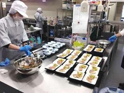 まずは食器の洗浄などの簡単な作業から始めて頂きます◎