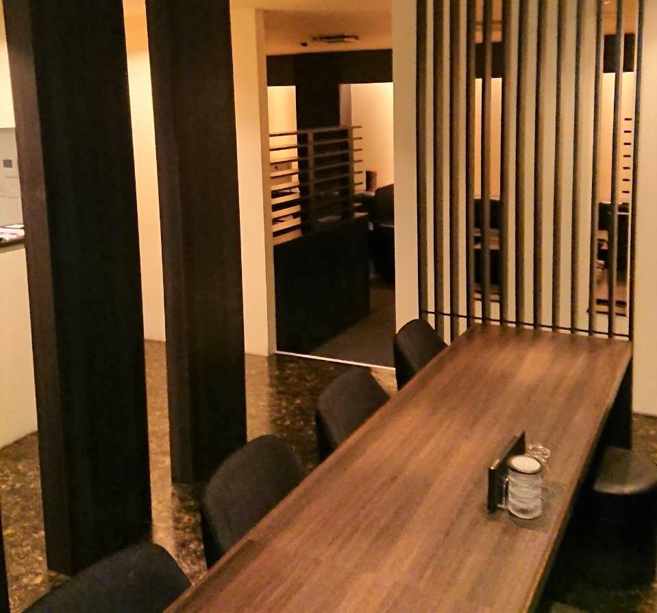 落ち着いた店内でくつろいで楽しい時間を過ごして頂いてます