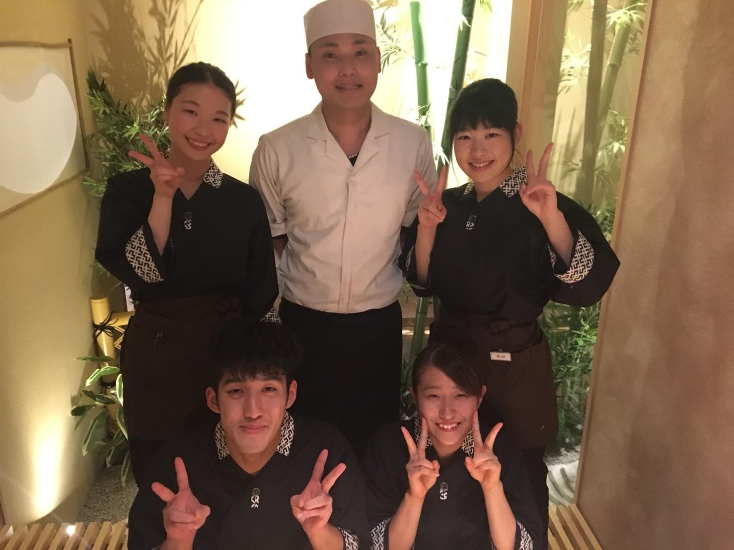 コミュニケーションを取りながら楽しく働いています