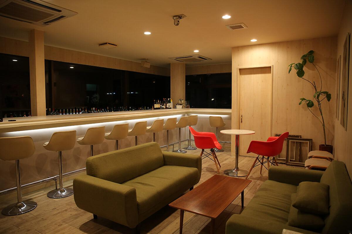 スタッフ同士の関係も良好で明るい職場です